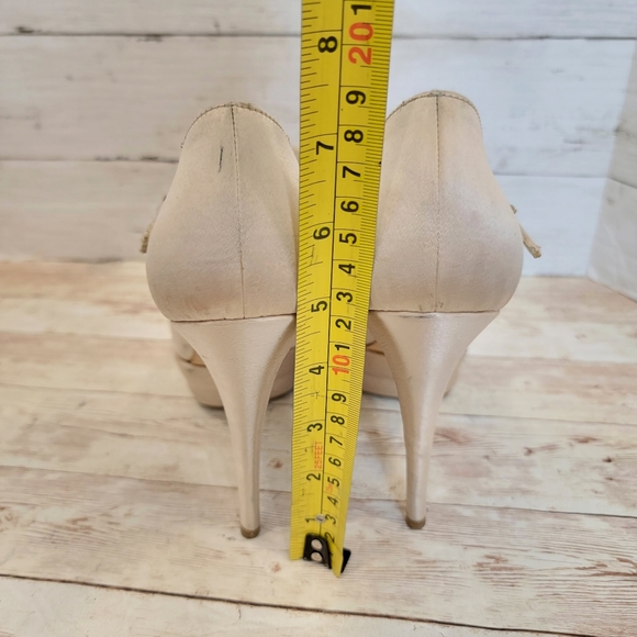 Miu Miu champagne satin platform Mary jane heels with scarlet captoe - Picture 7 of 15